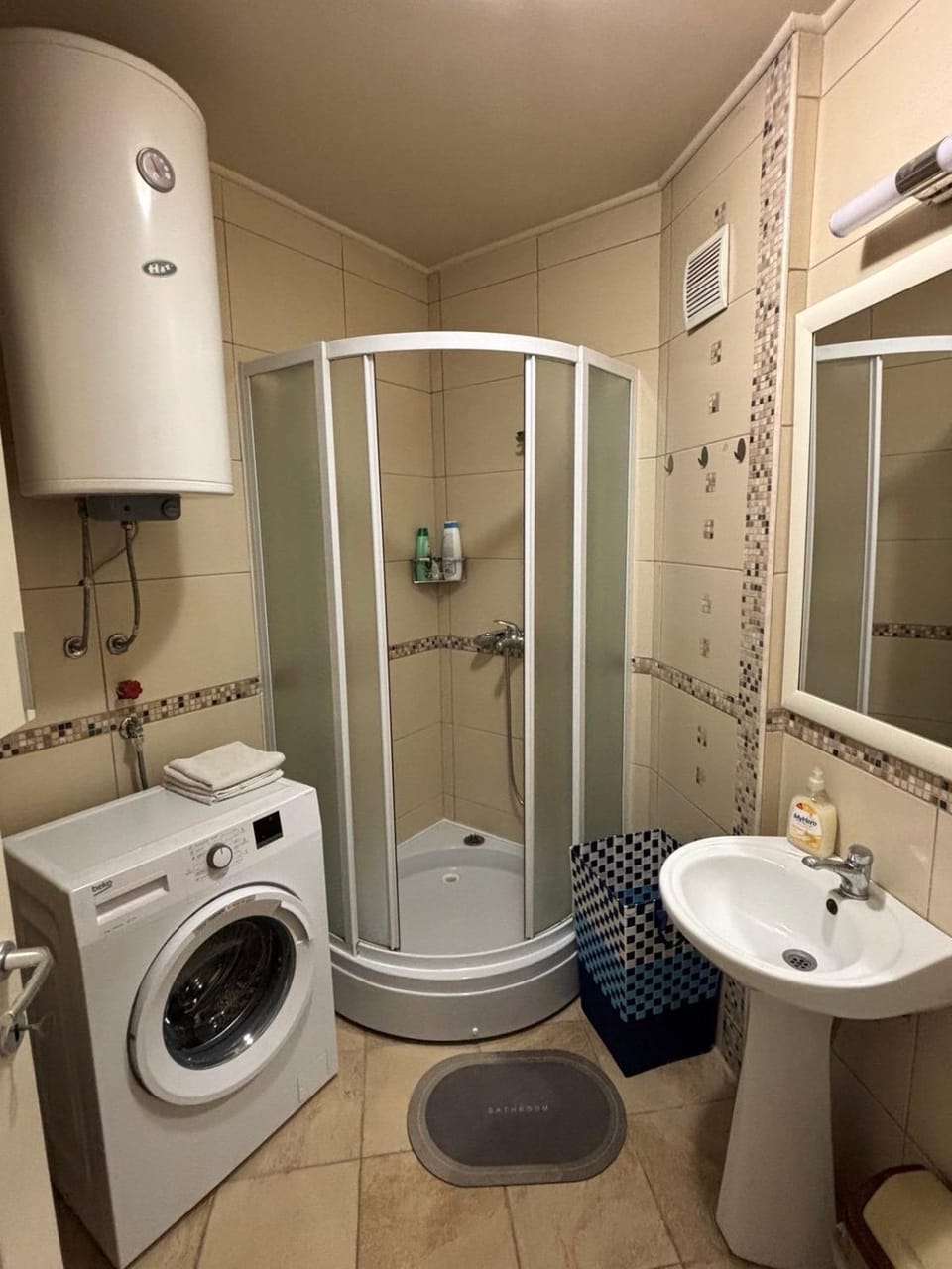 Bathroom, washing machine