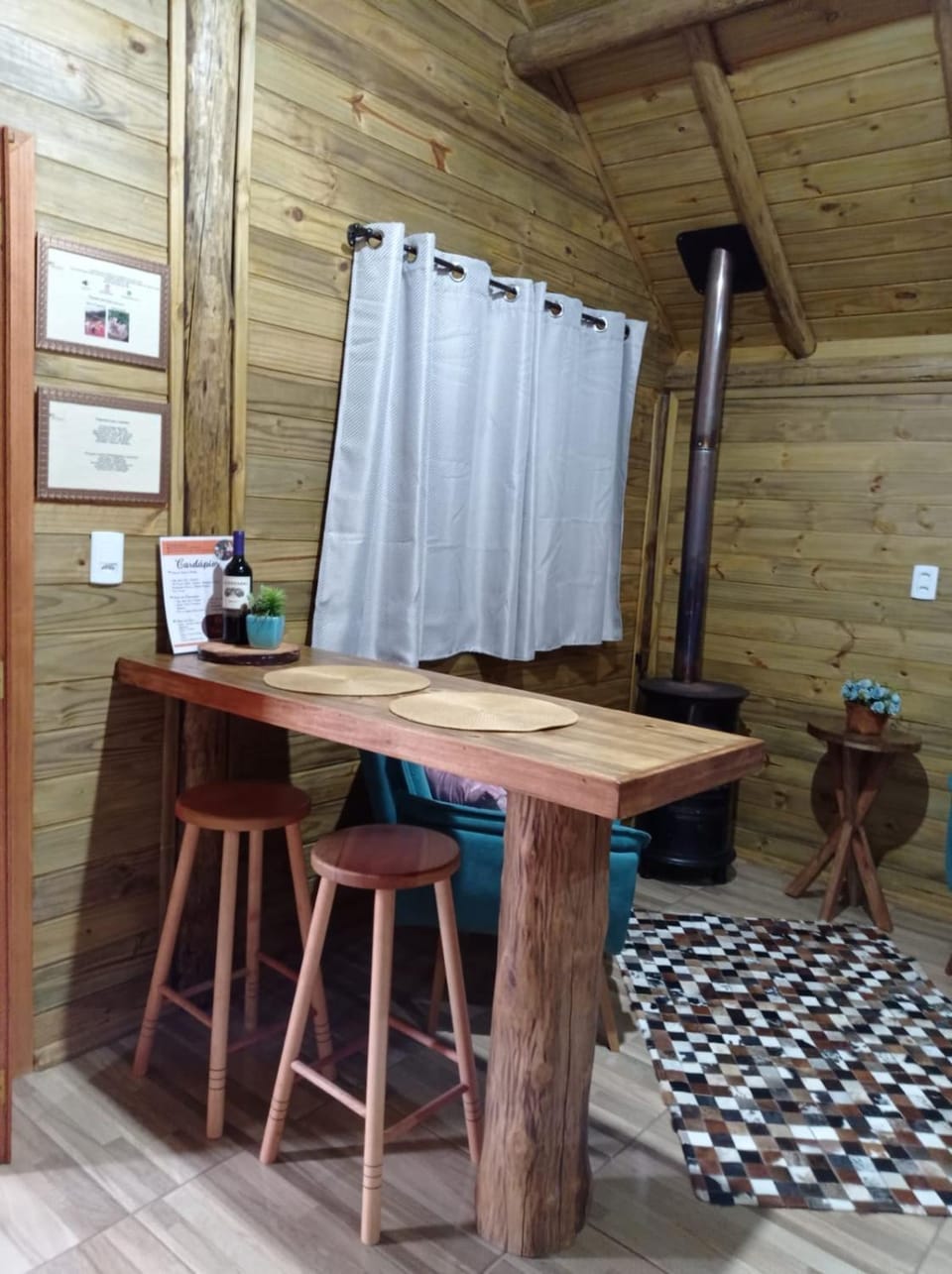 Kitchen or kitchenette, Dining area, kitchen