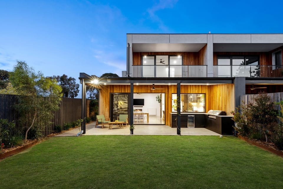 Sensational 4 Bedroom House - Free Parking - Free WIFI House in Ocean Grove