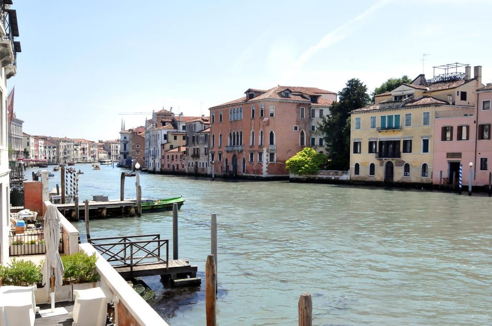 Nearby landmark, Lake view, River view