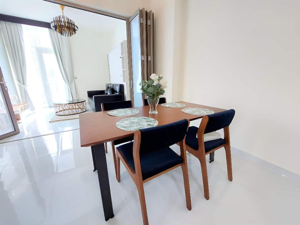 Spacious, Economical Apt Near Miralcz Garden Apartment in Dubai