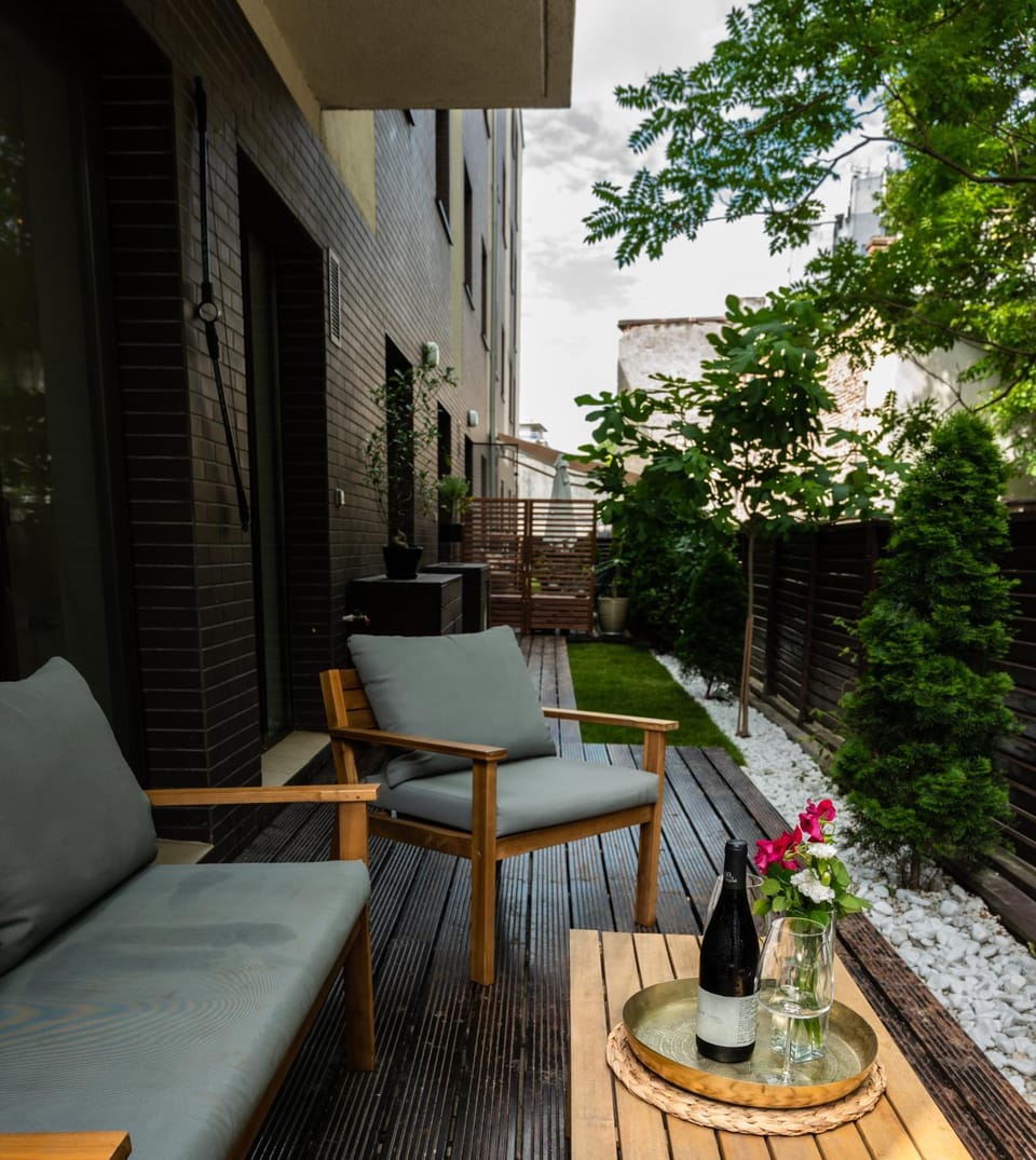 Patio, Balcony/Terrace