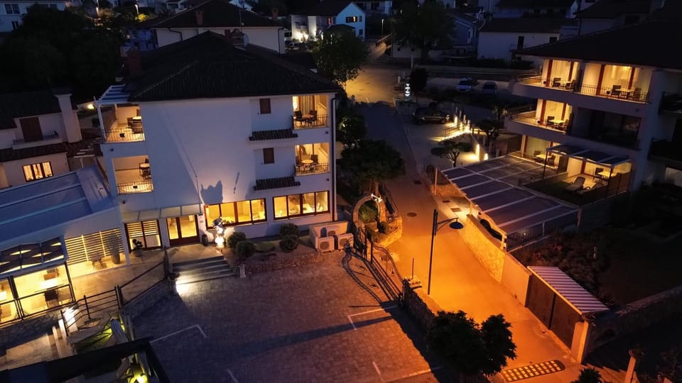Property building, Night