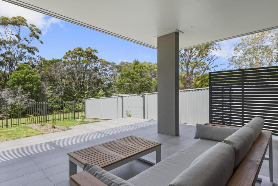 The Hideaway - Belle Escapes Jervis Bay House in Vincentia