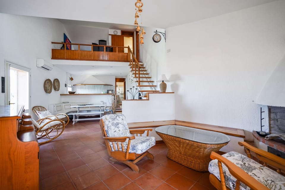 Casa Vacanze 9 Ospiti con Giardino e BBQ 10 Min a Piedi dalla Spiaggia House in Sardinia