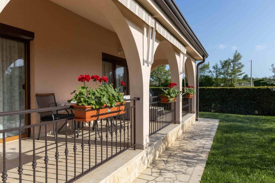 Property building, Balcony/Terrace