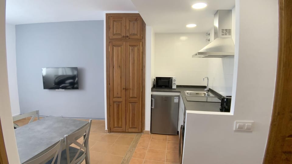 TV and multimedia, Kitchen or kitchenette, Dining area