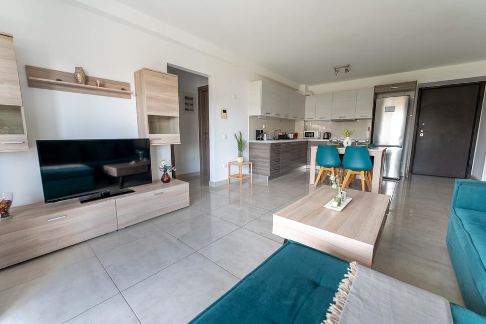 TV and multimedia, Kitchen or kitchenette, Living room