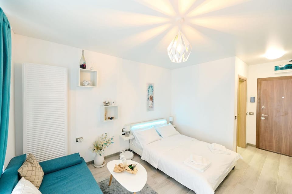 Blue wave Studio in Nord10 - pool n playground Apartment in Constanța County