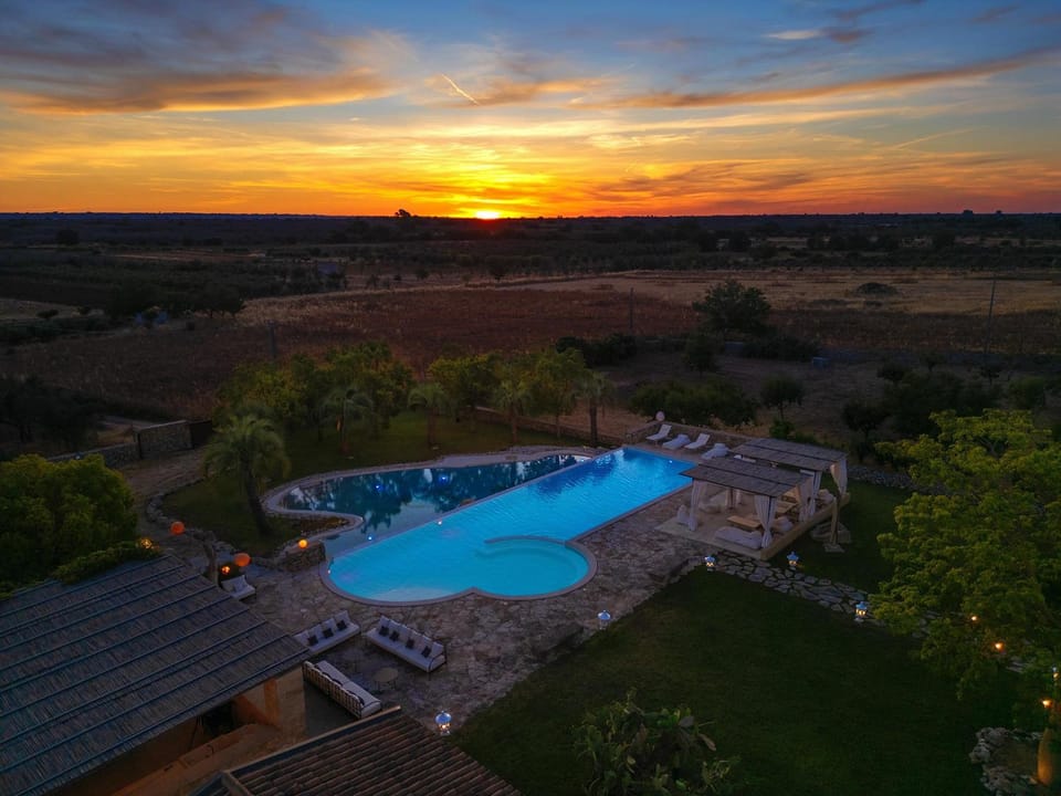 Bird's eye view, Swimming pool