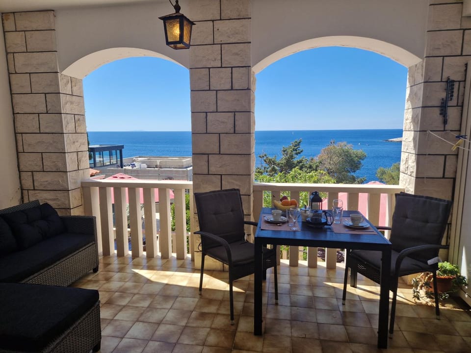 View (from property/room), Balcony/Terrace, Sea view