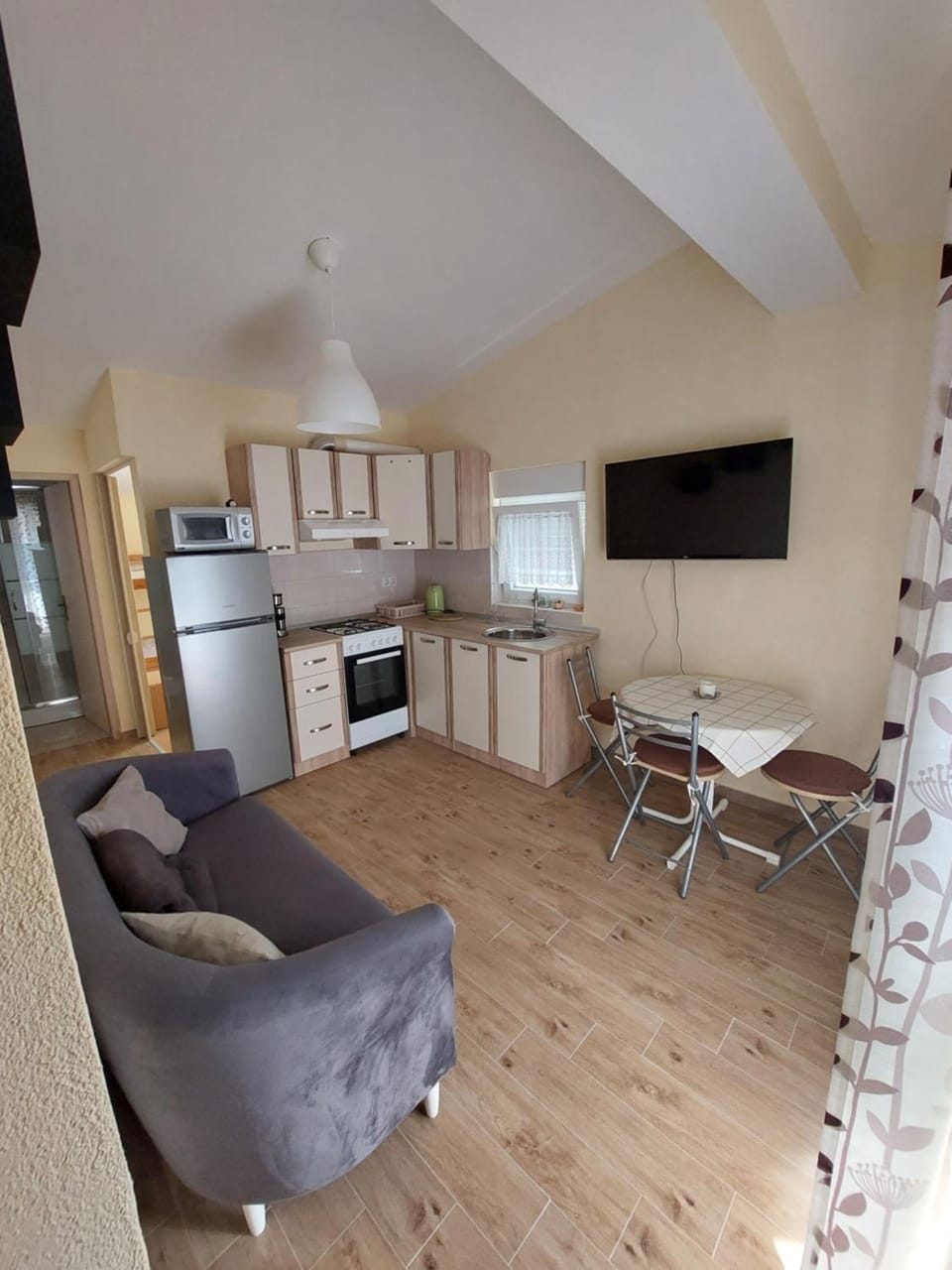 Kitchen or kitchenette, Living room, kitchen