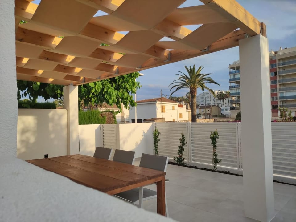 Property building, Patio, Day, View (from property/room), Balcony/Terrace, Dining area