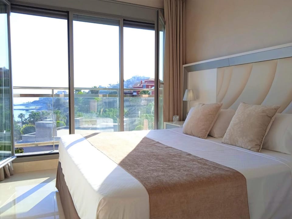 Bedroom, Sea view