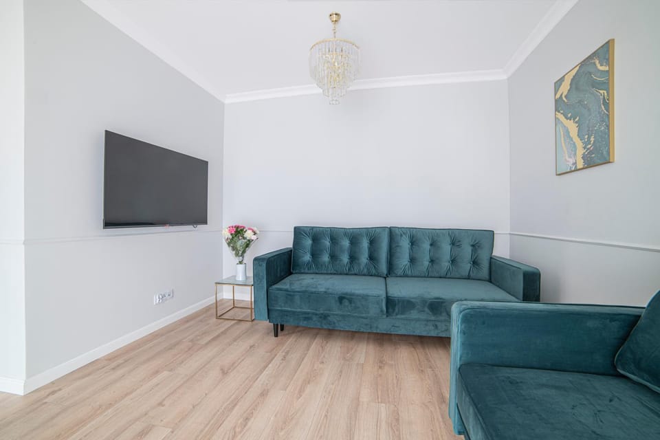 TV and multimedia, Seating area