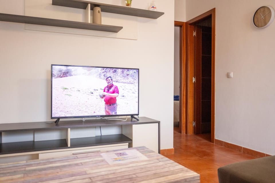 Communal lounge/ TV room, TV and multimedia