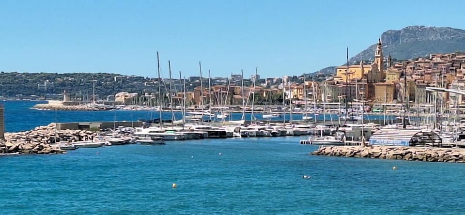 Splendide studio front de mer Apartment in Menton