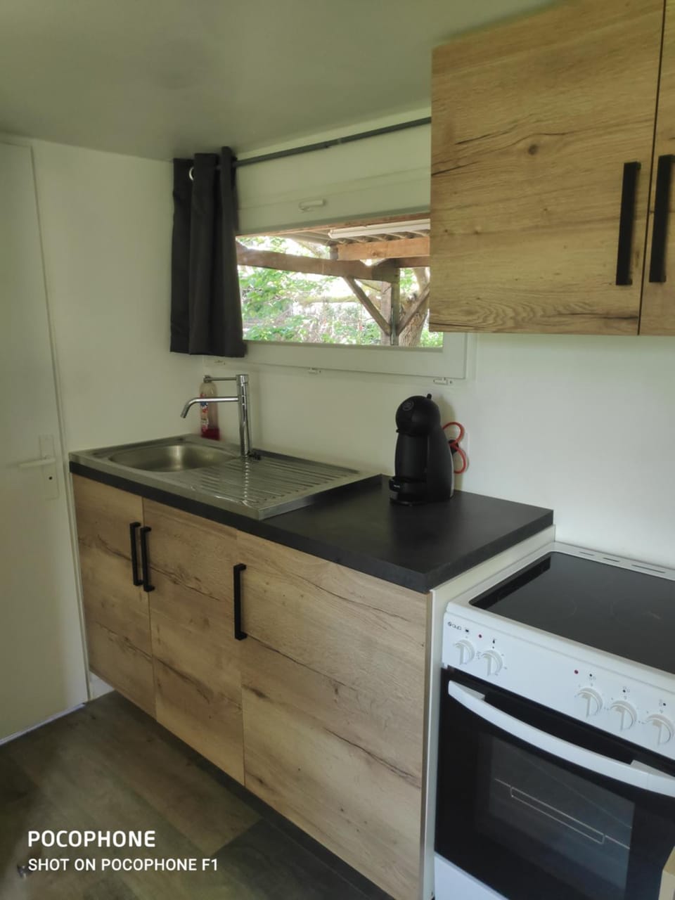 Kitchen or kitchenette, minibar, pet friendly, stove