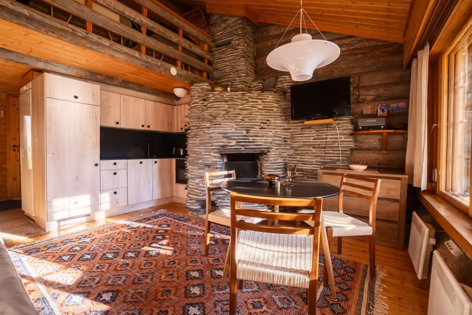 TV and multimedia, Kitchen or kitchenette, Seating area, Dining area