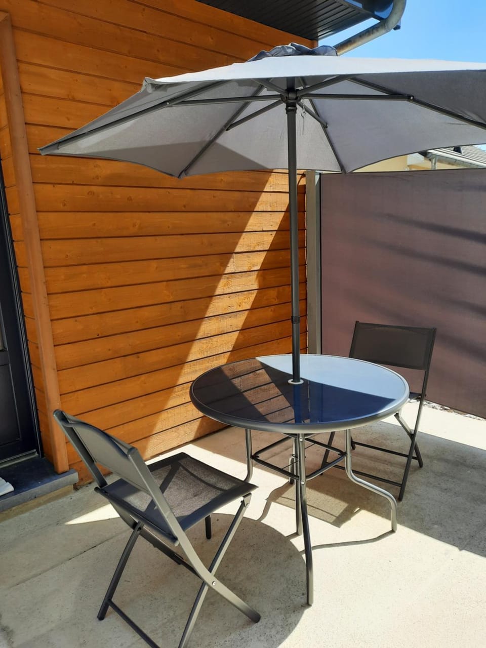 Chalet à L'orée du bois avec parking Chalet in Wallonia, Belgium