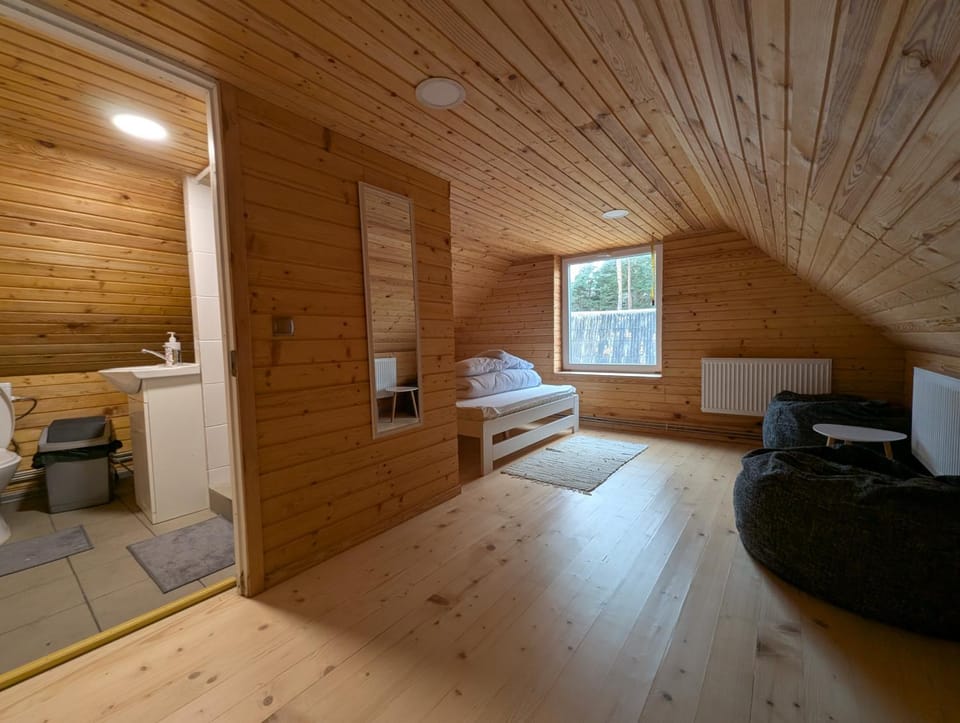 Bed, Bathroom, Photo of the whole room, Bedroom