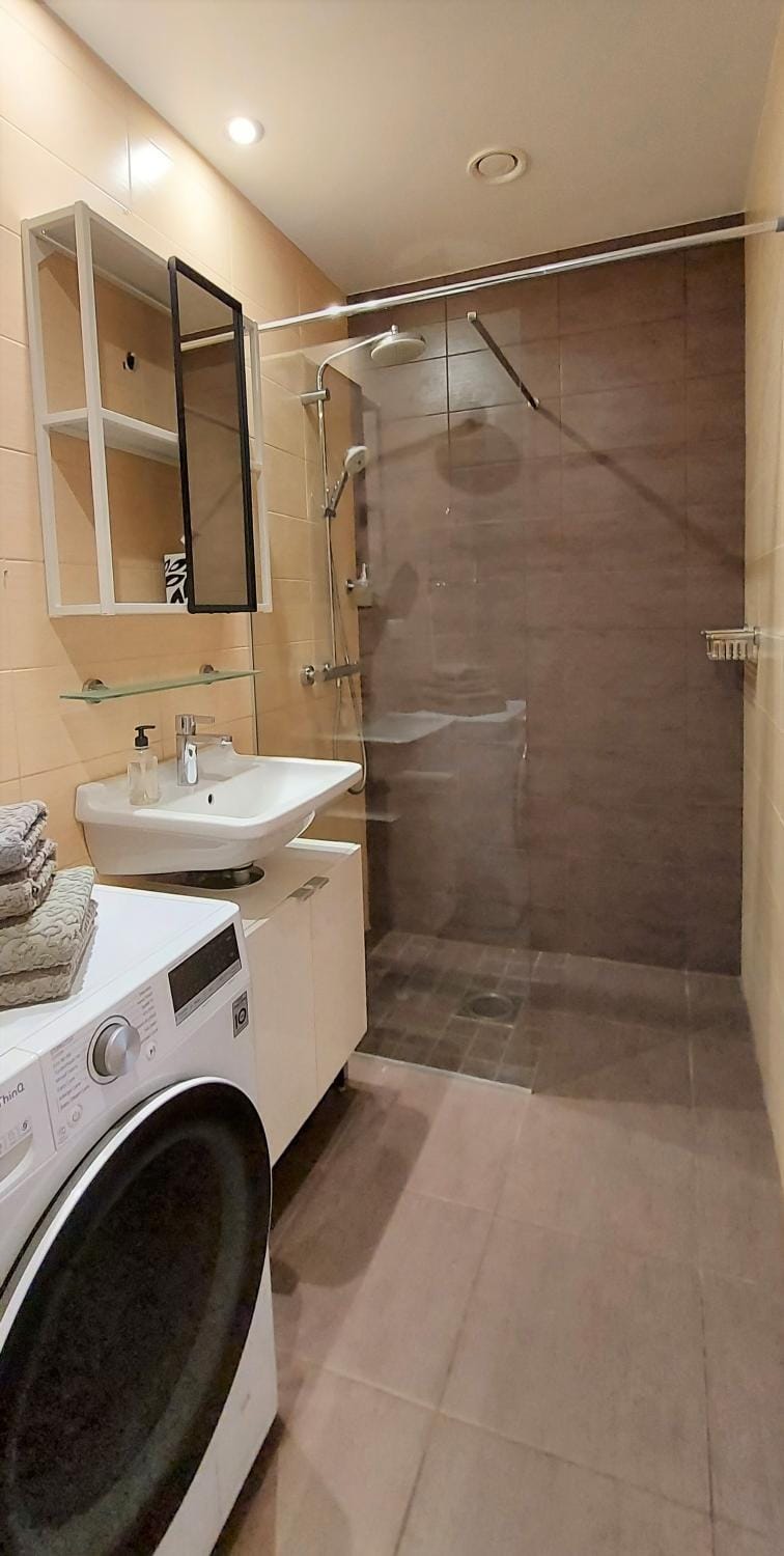 Shower, Bathroom