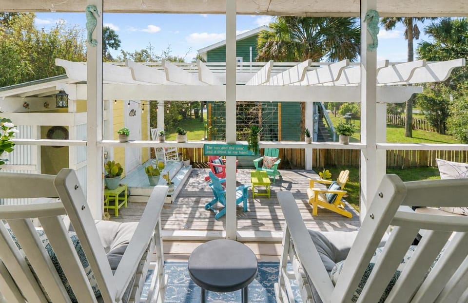 817 E Ashely Ave Pleasant Breeze House in Folly Beach
