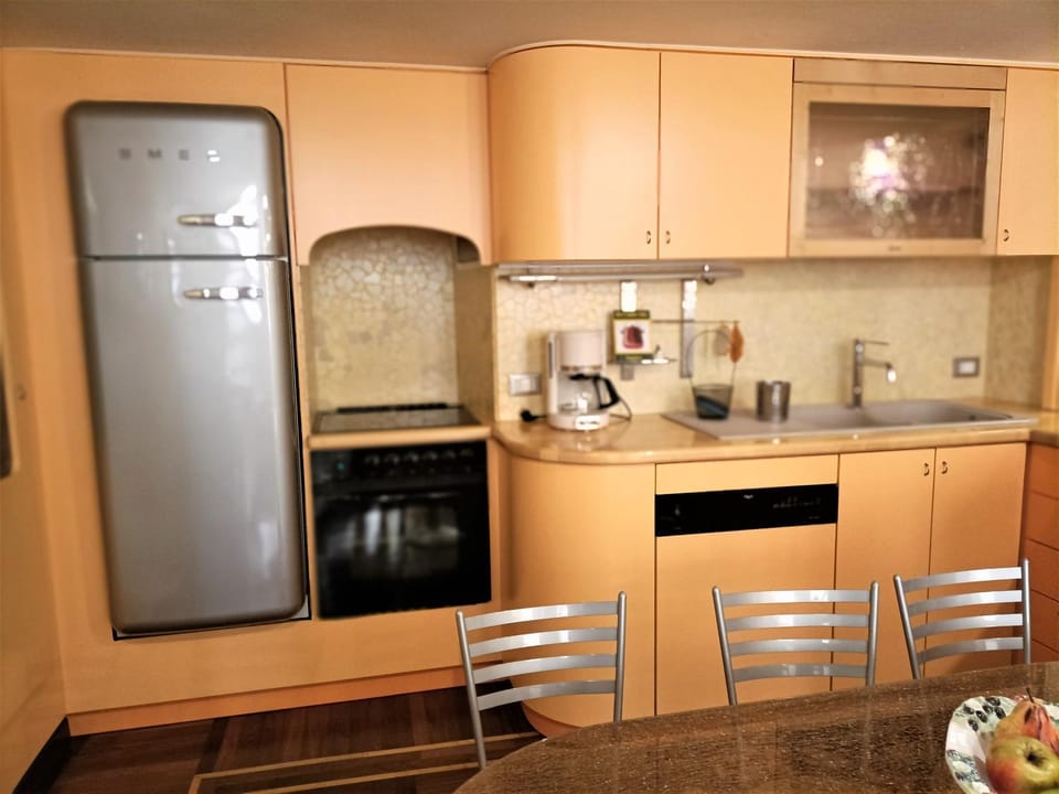 Coffee/tea facilities, Kitchen or kitchenette, dishwasher, pet friendly, stove