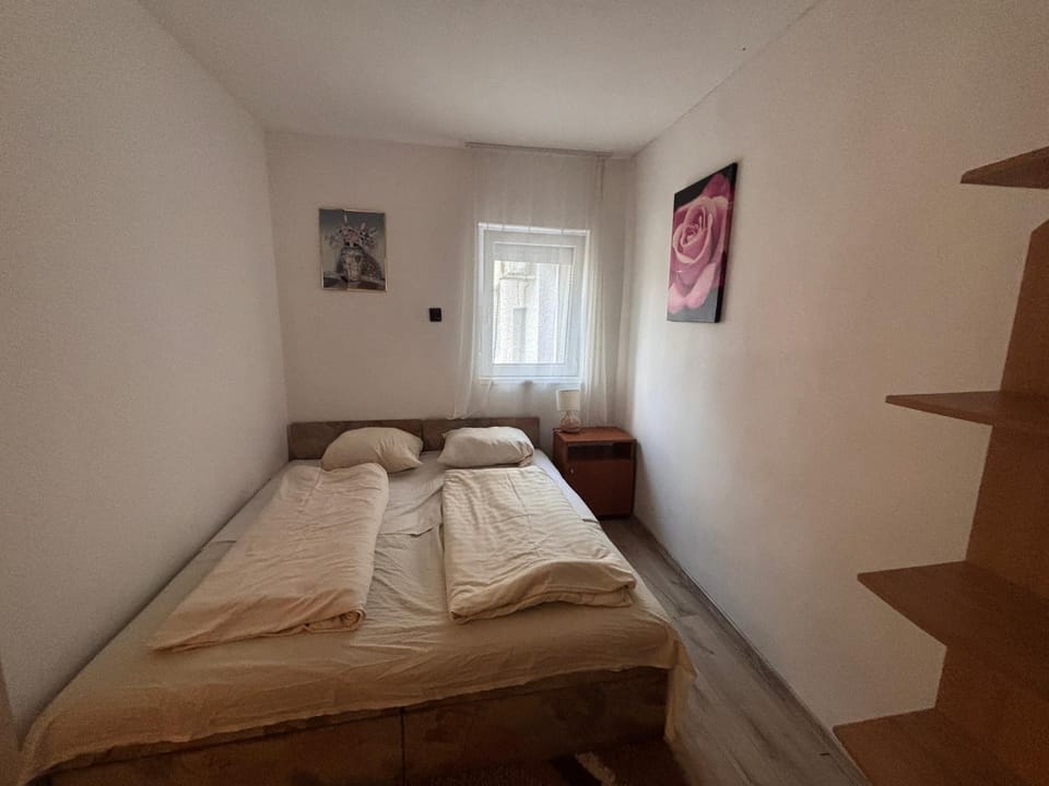Lelle Centrum Vendégház Bed and Breakfast in Hungary