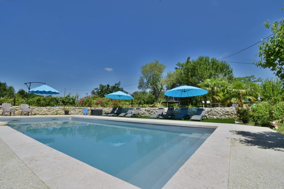 Gîte Le Bon Sens - Domaine la Rose des vents House in Occitanie
