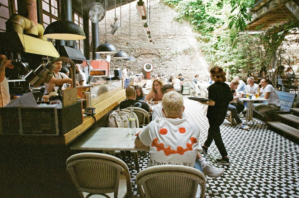 Restaurant/places to eat, Restaurant/places to eat