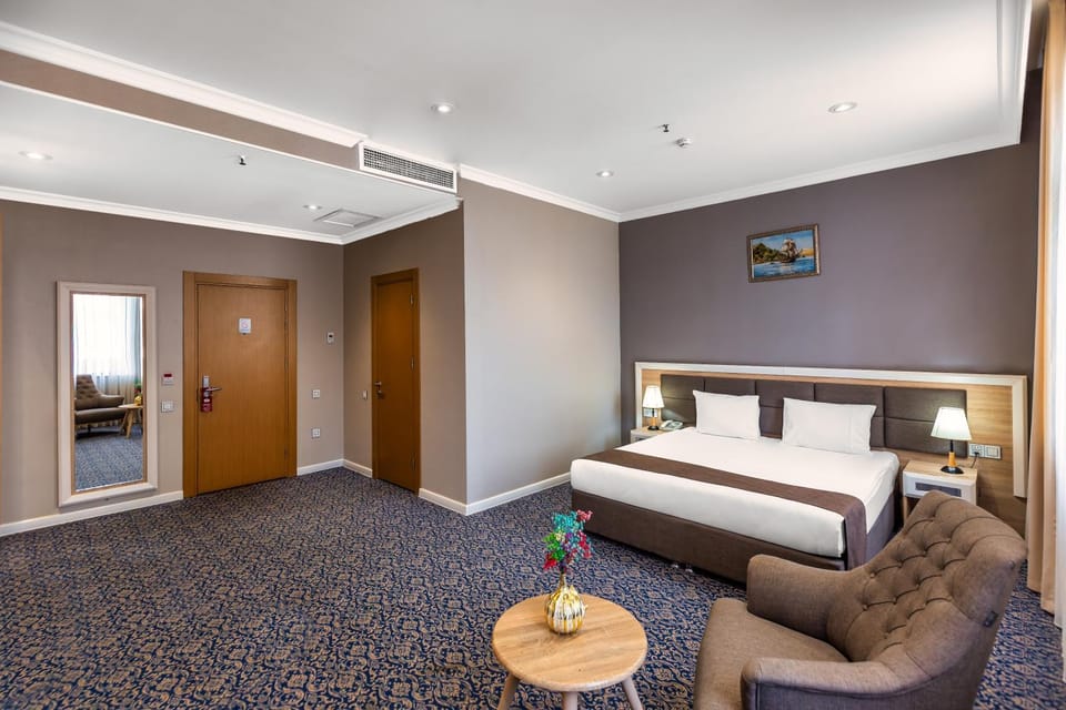 Living room, Seating area, Bedroom