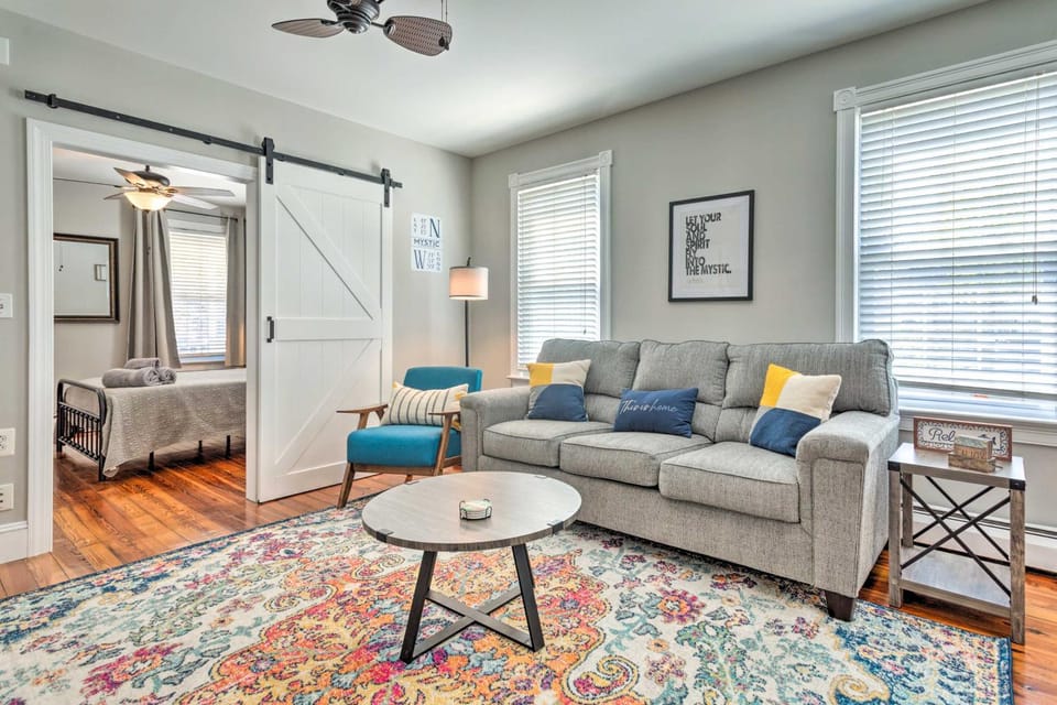 Mystic Refuge w/ Patio < 1 Mi to Downtown! House in Mystic