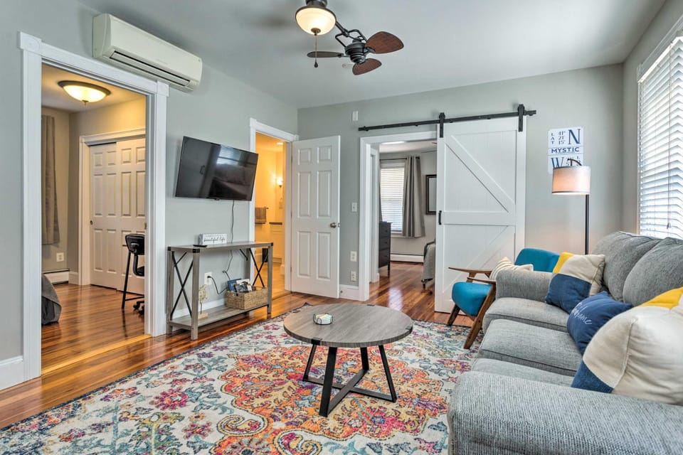 Mystic Refuge w/ Patio < 1 Mi to Downtown! House in Mystic