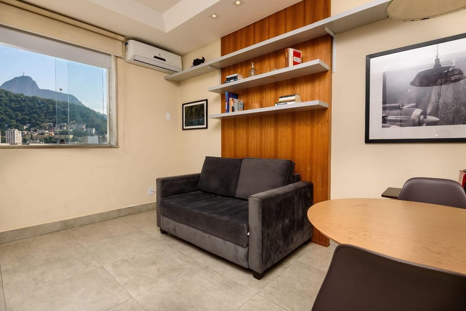 Loft w/ Christ the Redeemer View | SQC 143D/1418 Apartment in Rio de Janeiro