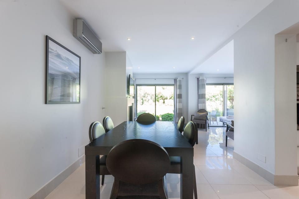 Vilamoura Pine Hills Villa Villa in Quarteira