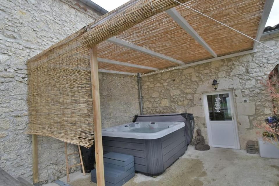 Chambre d'hôtes Le Bol d'Air avec jacuzzi Bed and Breakfast in Occitanie