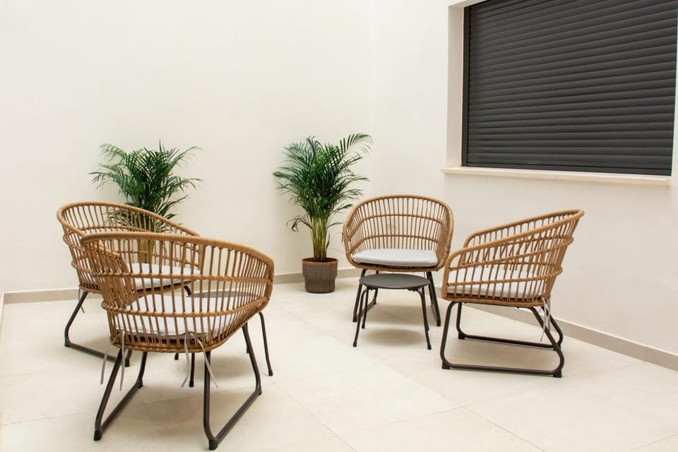 Patio, Internal: Not applicable to any particular room