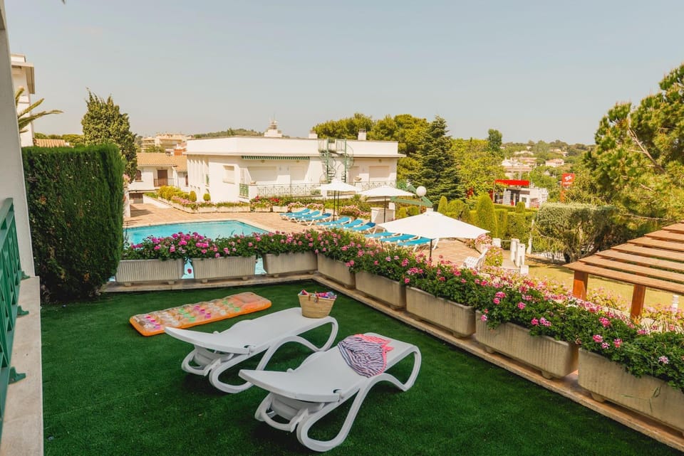 Garden, Pool view