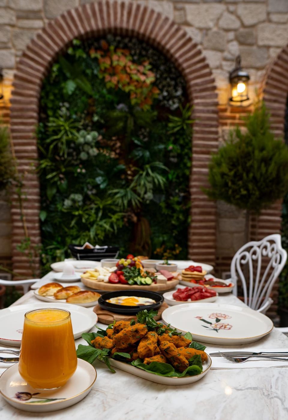 Food and drinks, Decorative detail, Food, Garden view, Breakfast, Continental breakfast, Drinks
