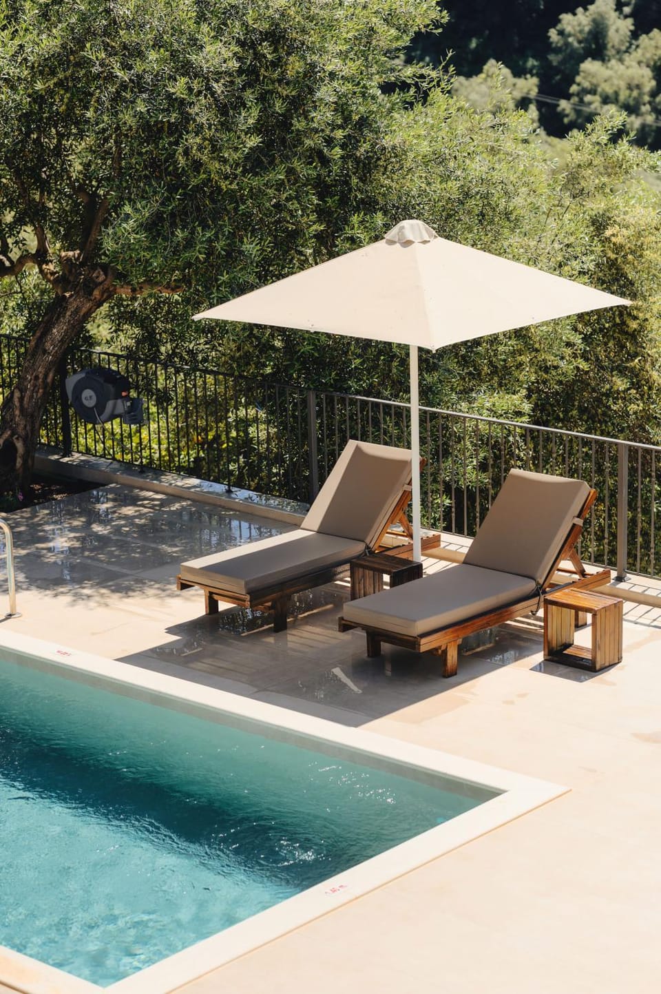Suites of happiness Apartment hotel in Peloponnese, Western Greece and the Ionian