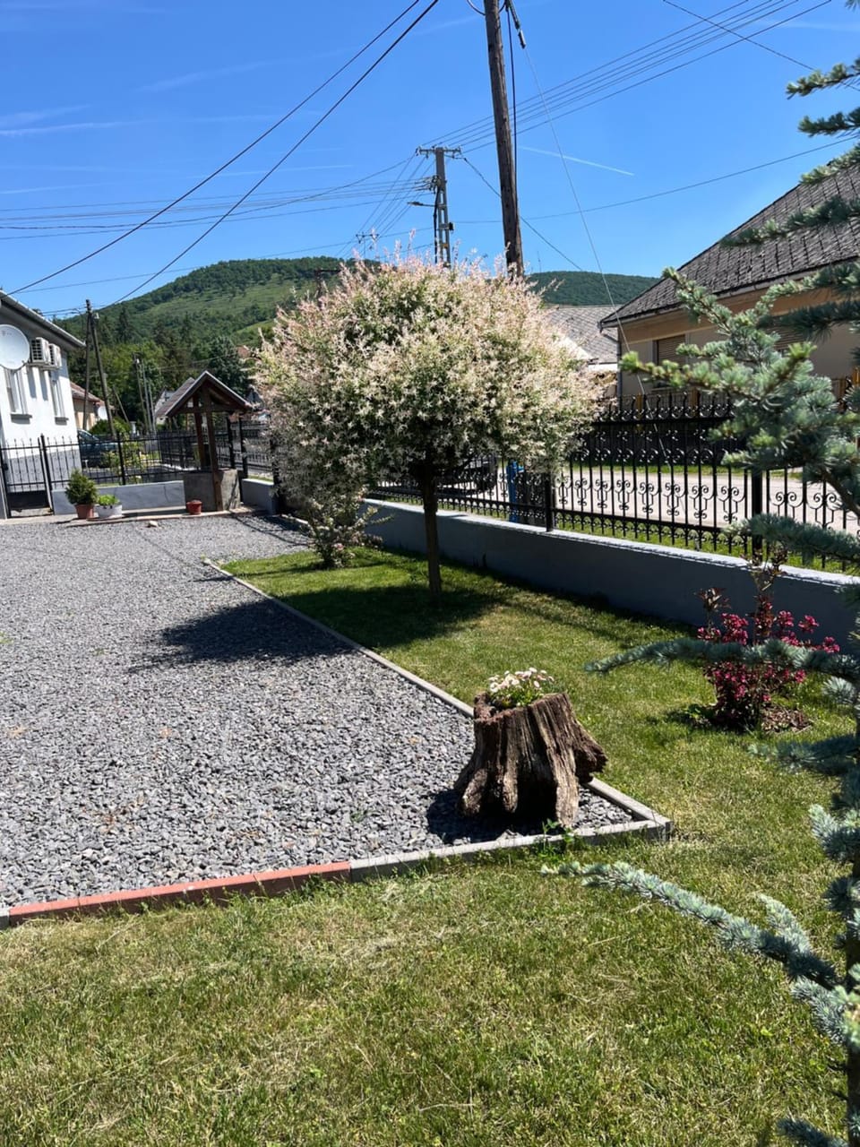Komáromi Vendégház Erdőhorváti Bed and Breakfast in Hungary