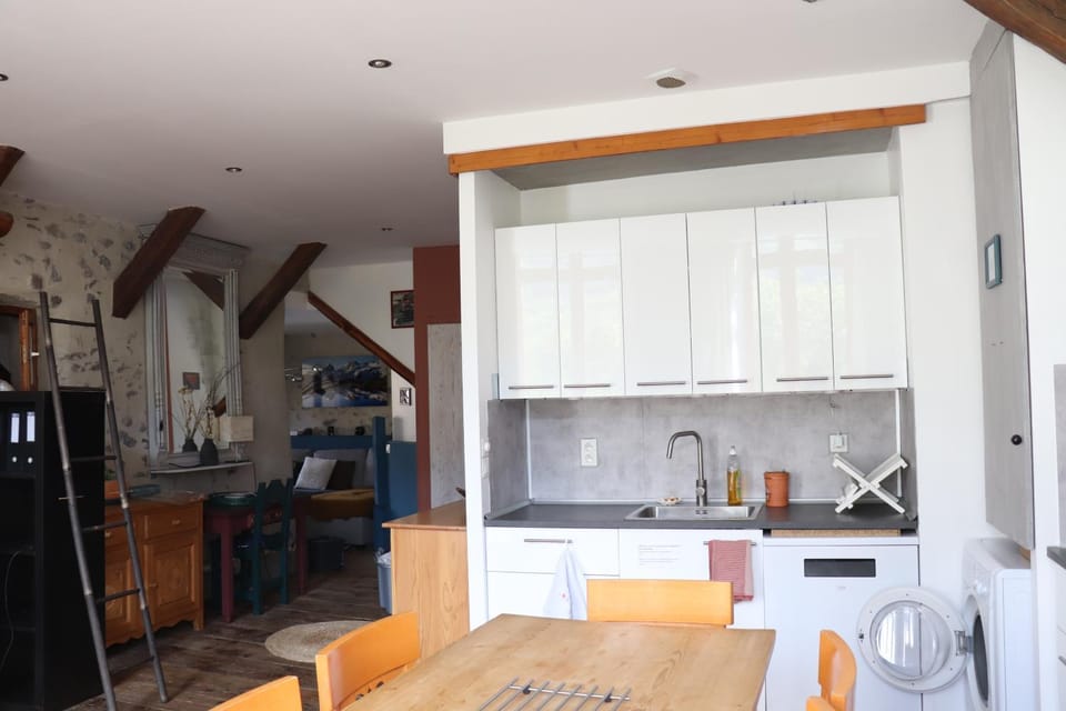 Appartement dans une maison de pays Apartment in Briançon