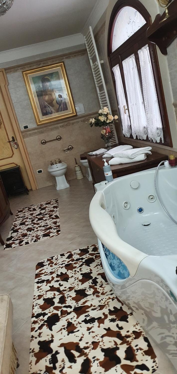 Hot Tub, Bathroom, Bath