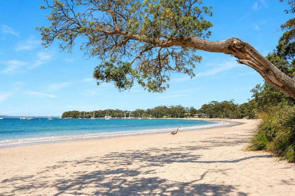 Seabreeze Escape - Belle Escapes Jervis Bay House in Callala Bay
