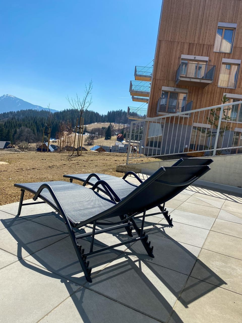 Property building, Garden, Balcony/Terrace