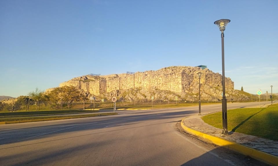 Nearby landmark, Day