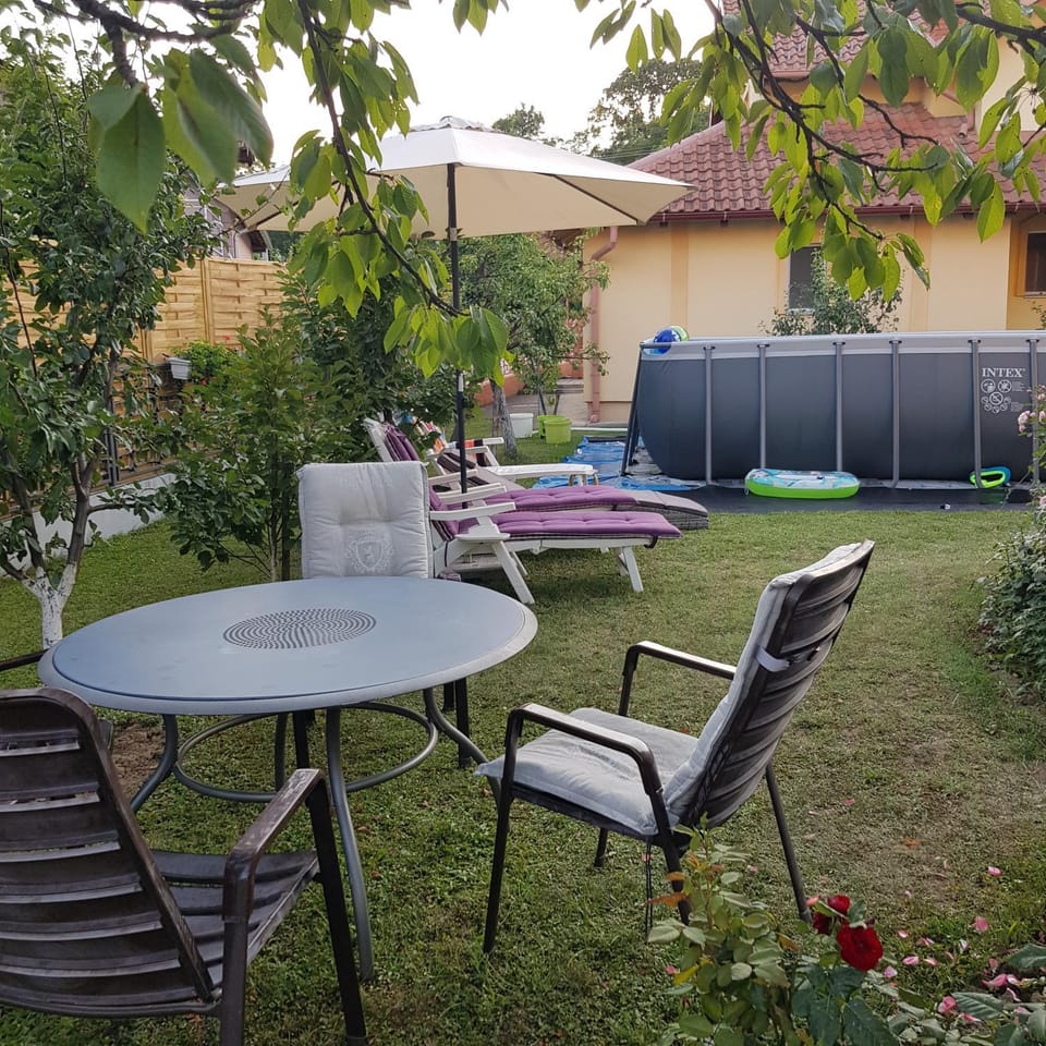 Garden, Seating area, Garden view, Swimming pool