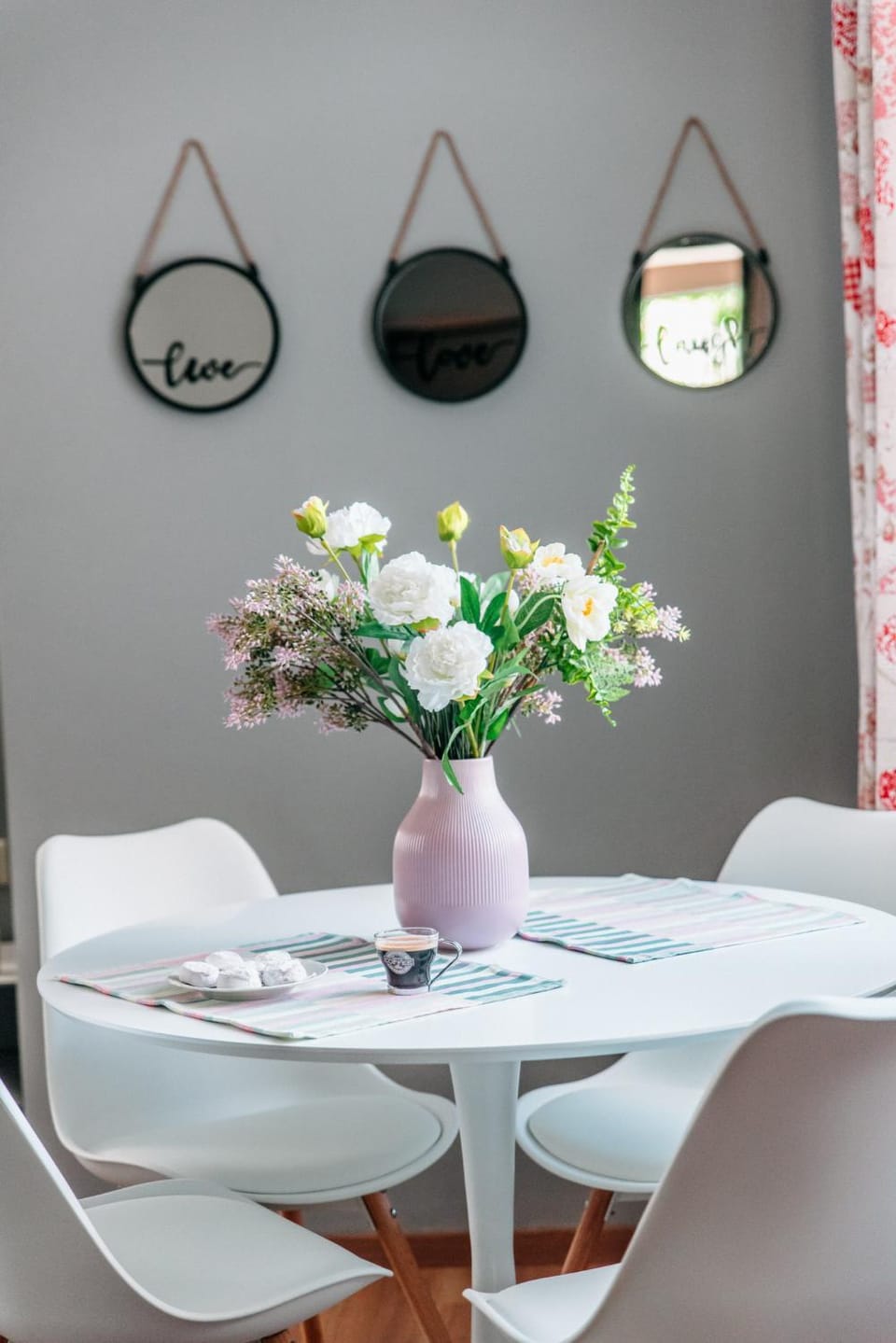Decorative detail, Dining area