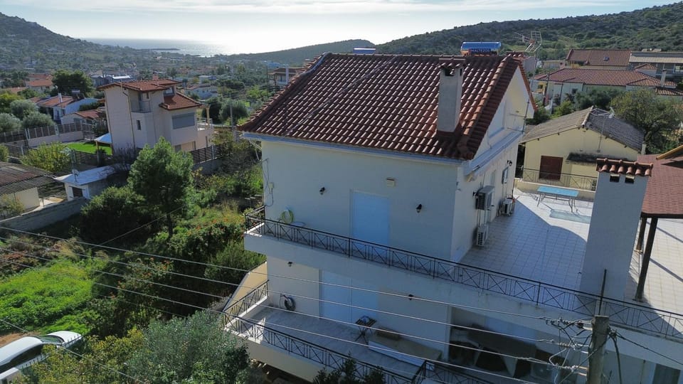 Beautiful maisonette with a view to the mountains and the sea Apartment in East Attica Regional Unit, Greece
